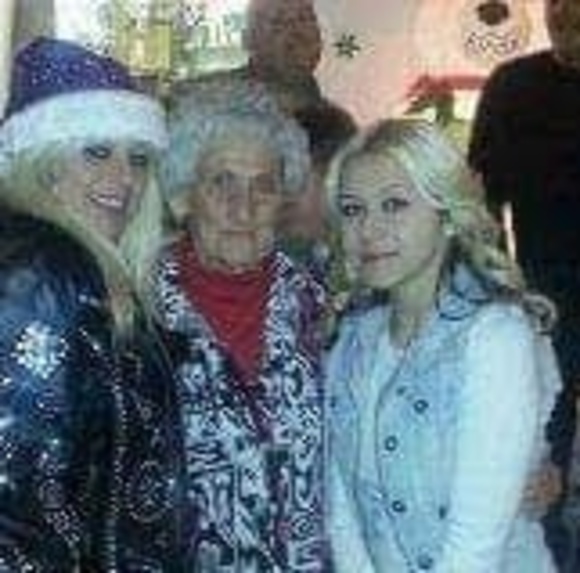 Meet your Posher, Donna - Picture 1 of 1